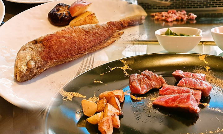 （左）一整條春子魚上桌，讓客人可以吃到完整的美味；（右）和牛三吃，可以滿足挑嘴老饕一次吃到三個部位的願望。