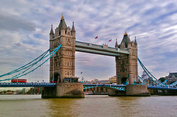 Tower Bridge_領隊藍珮文拍攝_IMAG3259_W580H385