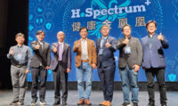 鴻準投資長 洪偉仁（左3）、H. Spectrum執行長 魏義旻（右4）與5家企業得獎者合影。