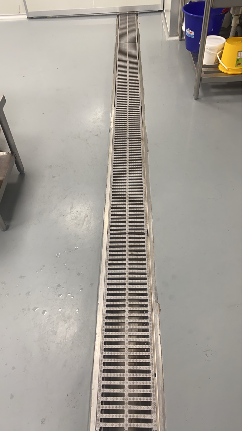 截油槽花板防滑 格柵防滑 廚房濕滑地面防滑 不銹鋼防滑 格柵板止滑 截水溝蓋止滑 截水溝防滑 地坪防滑 花板止滑 廚房排水溝止滑 排水溝格柵板防滑塗料 排水溝防滑