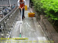 抿石斜坡止滑 無障礙坡道抿石防滑 店面入口小斜坡防滑 戶外抿石止滑 戶外磁磚防滑 室外防滑 車道防滑 機車道止滑 人行道止滑 行人走道防滑 花園步道止滑 中庭防滑 摩托車道防滑 下雨天地面濕滑 地磚止滑
